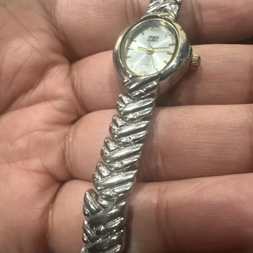 Working Faded Glory Silver 20mm Women's Watch Bracelet‎ Band Analog Fit 7.5in